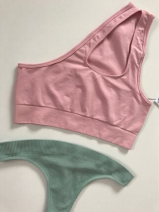 Urban Outfitters Topshop büstiyer ve string seti