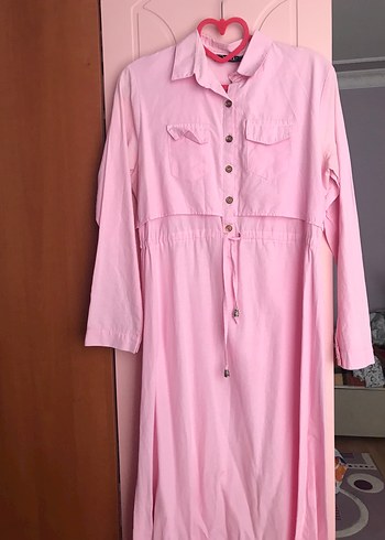 Düğmeli Pembe Uzun Elbise