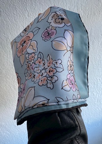 Mavi Pastel Çiçek Desenli Kadın Fular - Görsel 2