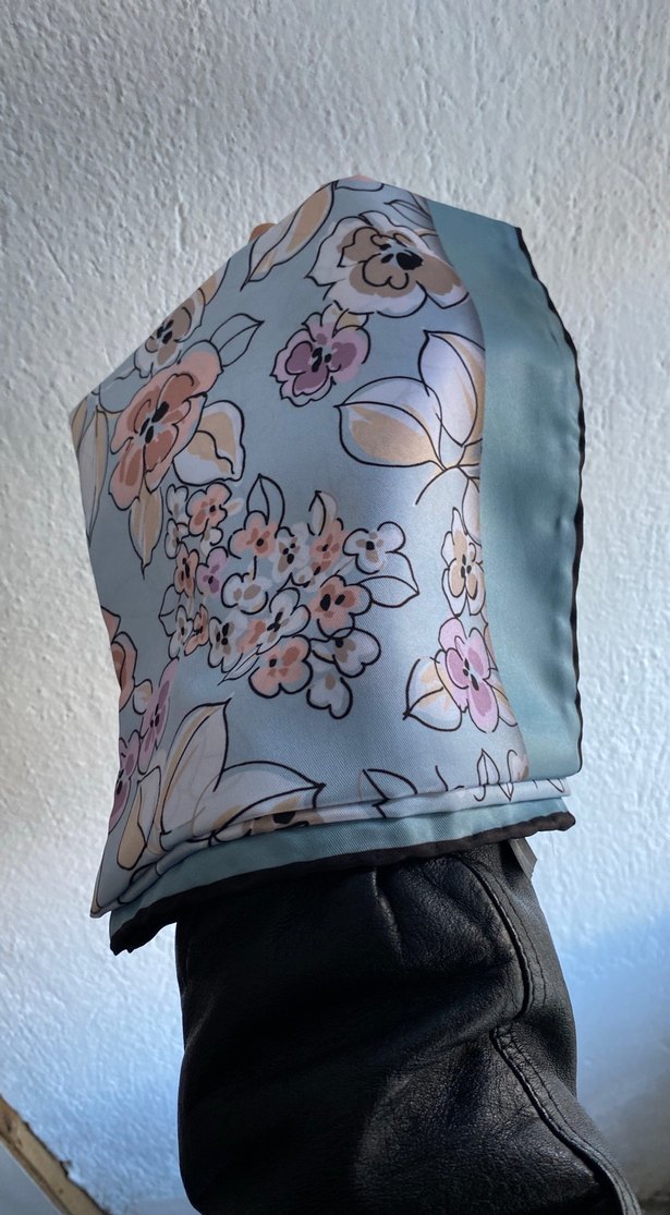 Mavi Pastel Çiçek Desenli Kadın Fular - Görsel 2