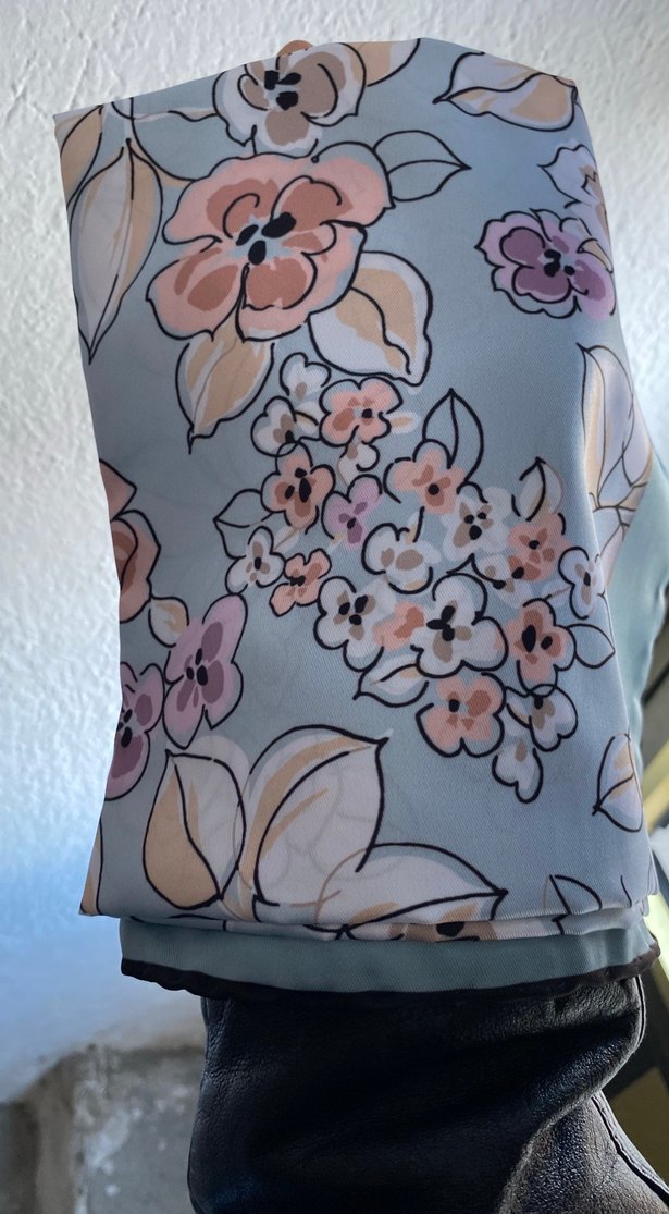 Mavi Pastel Çiçek Desenli Kadın Fular - Görsel 3