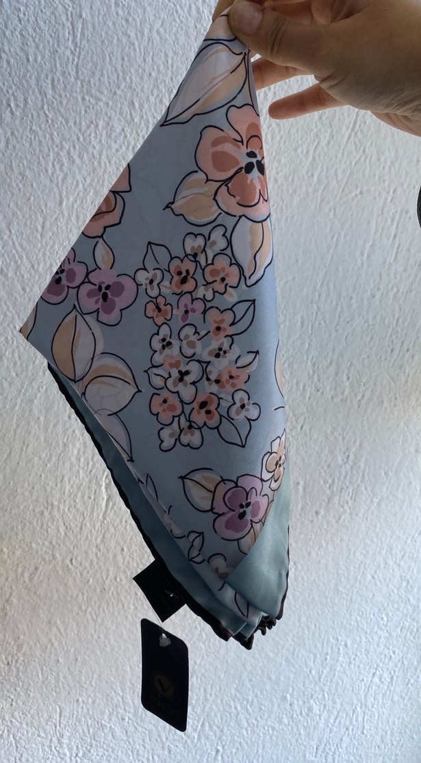 Mavi Pastel Çiçek Desenli Kadın Fular - Görsel 4