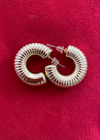 Tasarımcı Gold Pliseli Mini Halka Küpe