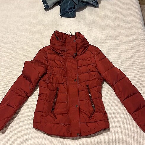 Bershka mont