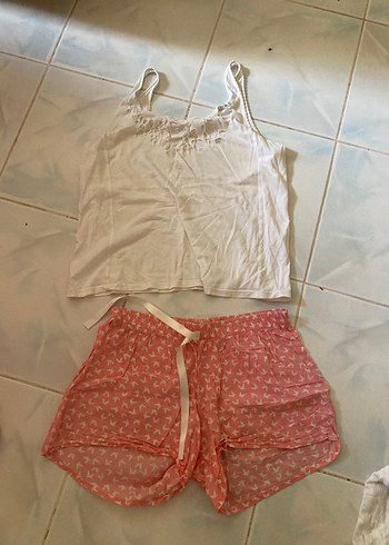 Beyaz Askılı Mini Kadın Pijama Takımı