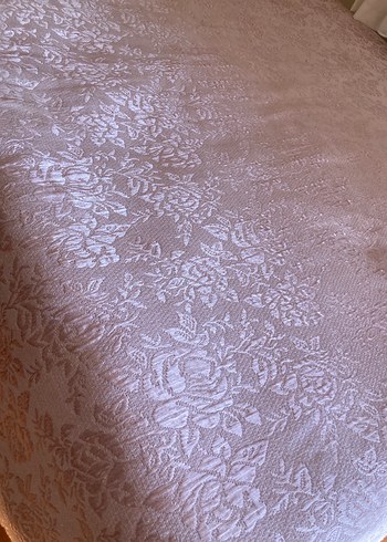 Nakışlı Pembe Yatak Örtüsü - Görsel 2