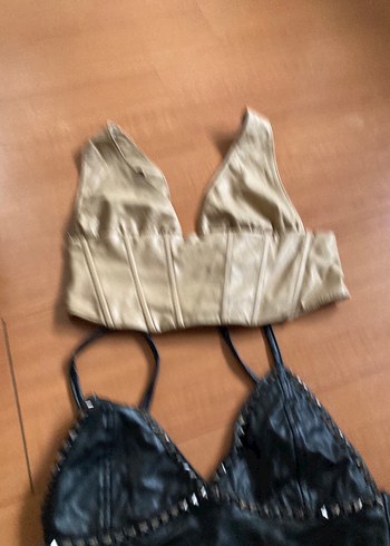 Siyah ve Altın Renk Deri Straplez Bustiyer - Görsel 3