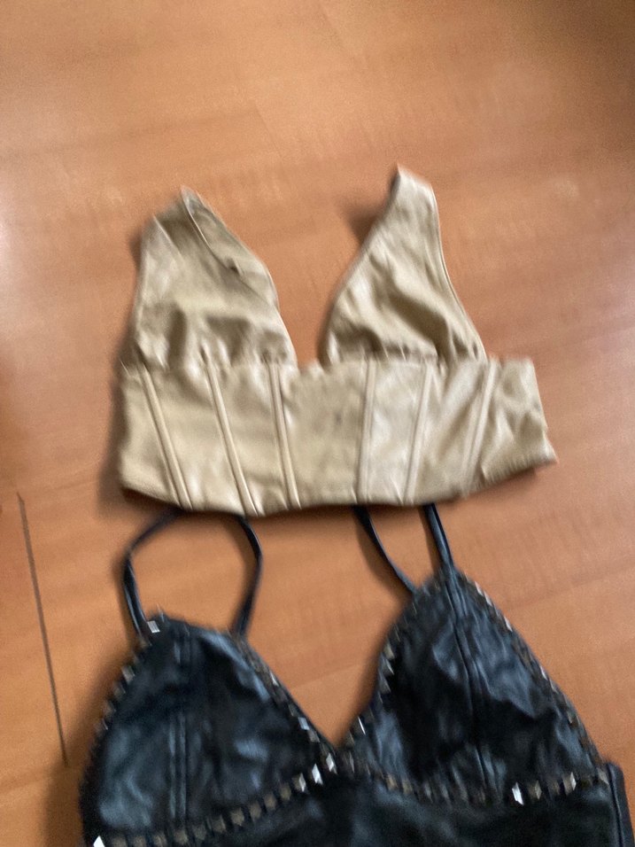 Siyah ve Altın Renk Deri Straplez Bustiyer - Görsel 3