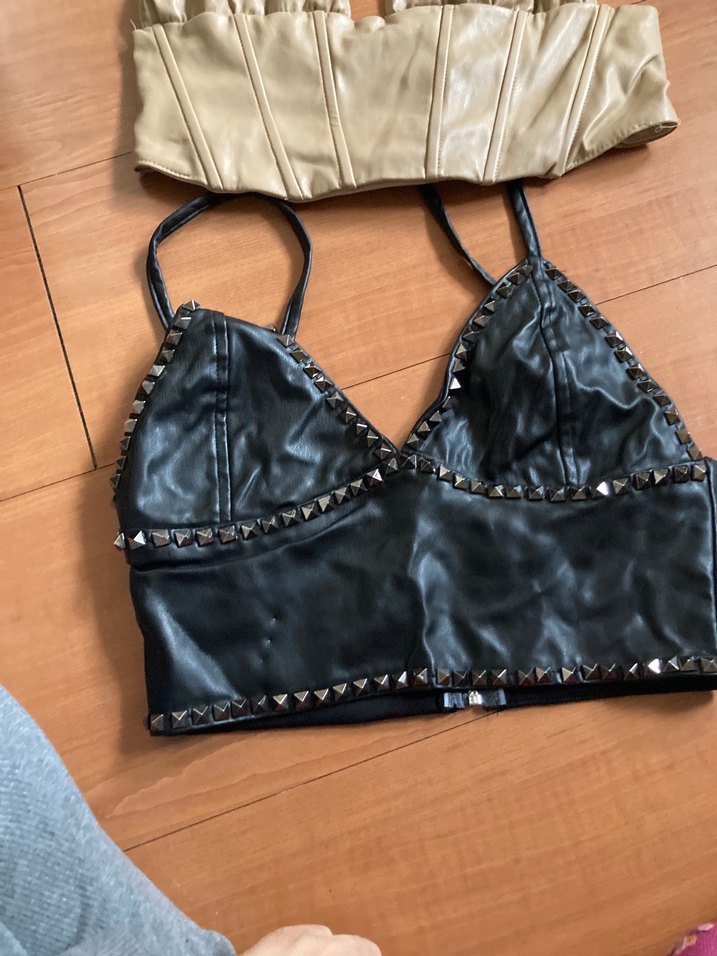 Siyah ve Altın Renk Deri Straplez Bustiyer - Görsel 2