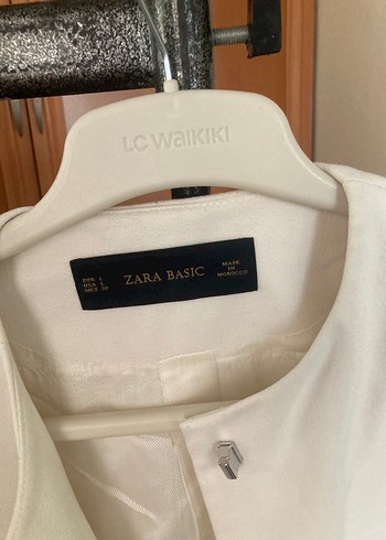 Zara Beyaz Düğmeli Keten Kadın Blazer zara