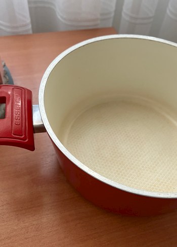 Parlak Kırmızı Tencere - Görsel 3