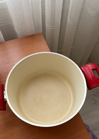 Parlak Kırmızı Tencere - Görsel 4