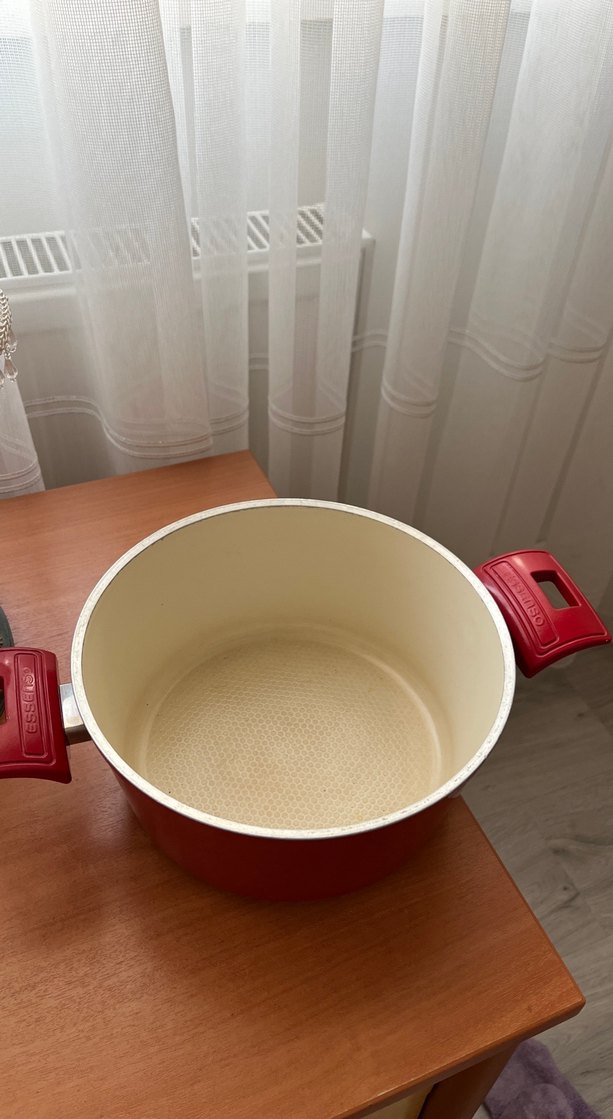 Parlak Kırmızı Tencere - Görsel 2