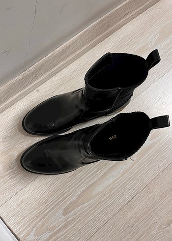 Zara Parlak Siyah Kadın Topuklu Bot - Görsel 5