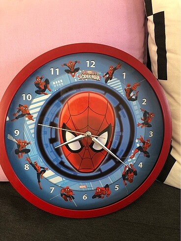 Spider man duvar saati