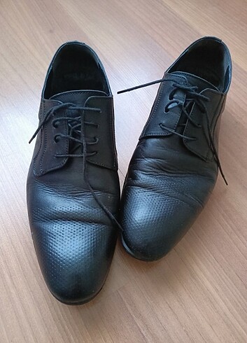 Erkek ayakkabısı siyah iyi durumda 