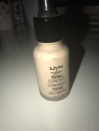 diğer Beden Nyx Total Drop Foundation 