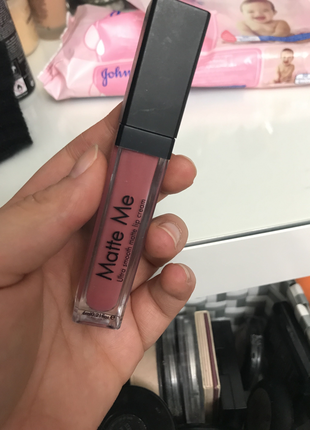 Sleek likit mat ruj 