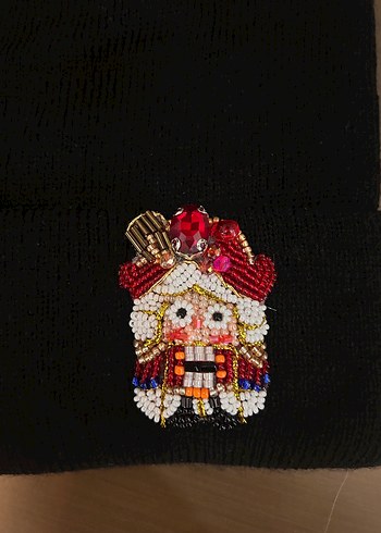 Fındık kıran işlemeli bere - Görsel 5