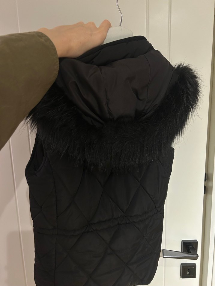 Zara Kürklü Siyah Kadın Yelek - Görsel 2