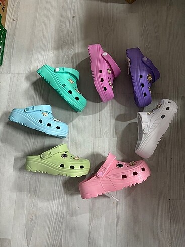 MUHTEŞEM CROCS