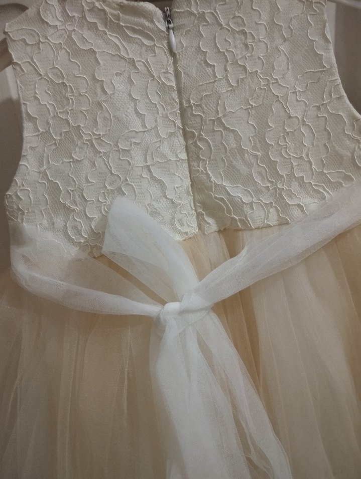 Dantel Detaylı Kız Çocuk Beyaz Elbise - Görsel 4