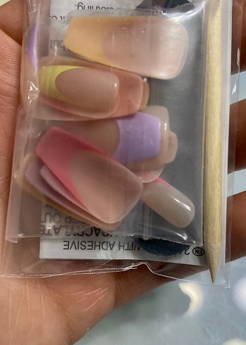 Pastel Renkli 24 Parça Jel Etkili Takma Tırnak - Görsel 3