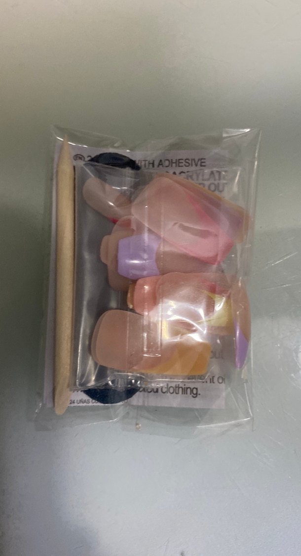 Pastel Renkli 24 Parça Jel Etkili Takma Tırnak - Görsel 2