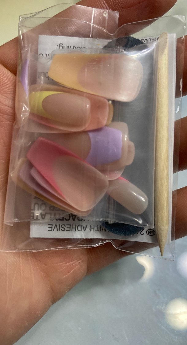 Pastel Renkli 24 Parça Jel Etkili Takma Tırnak - Görsel 3