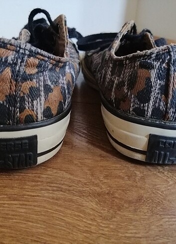 37,5 Beden Converse ayakkabı