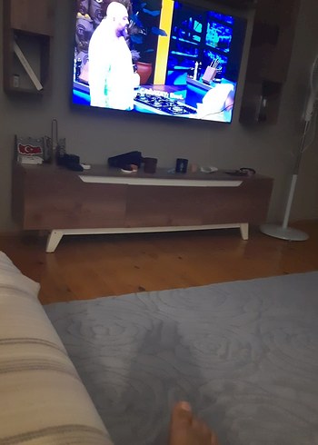 Açık kahverengi müzik sistemi