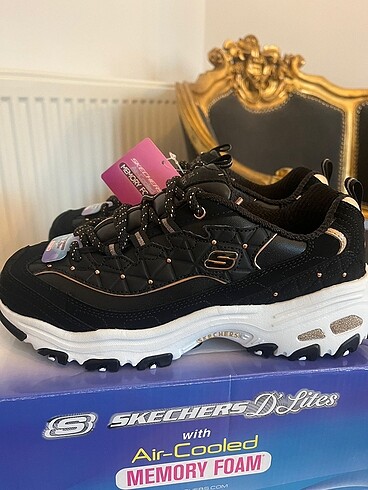 Rezerve skechers