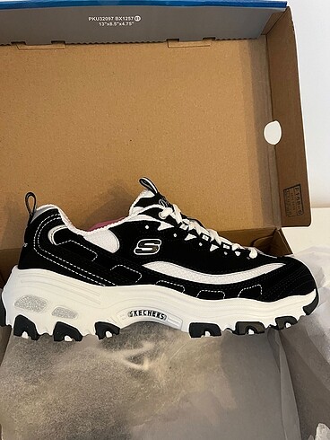 Skechers