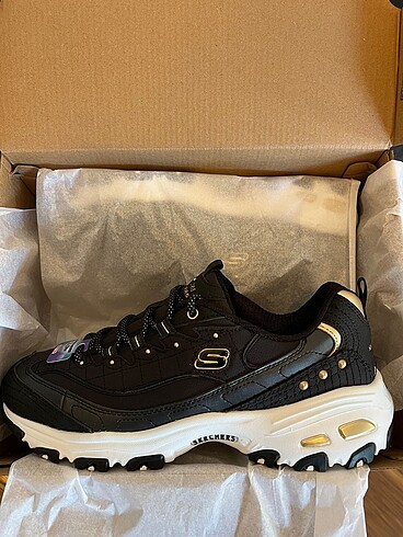 Skechers