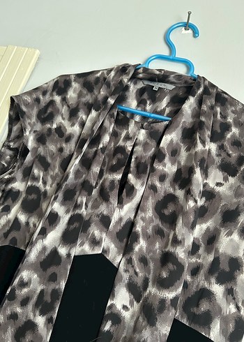 Tüzün Gri Batik Desenli elbise - Görsel 3