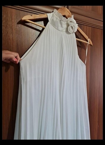 xl Beden beyaz Renk Patent halter yaka şifon elbise 