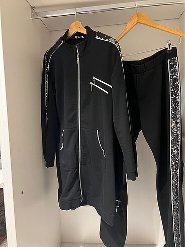 Basic love markası, Spor dört mevsim kullanılabilir eşofman takı