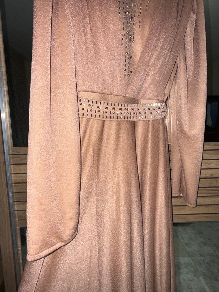 Bej Uzun Kollu Drapeli Abiye Elbise - Görsel 3