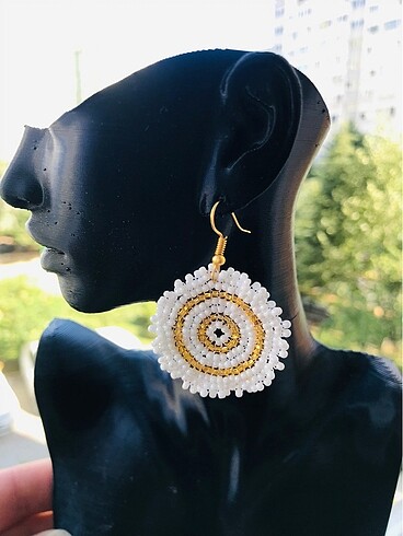 Tasarımcı Beyaz Salkım Yuvarlak Yazlık Küpe