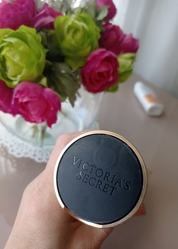 Victoria's Secret Bare Vanilla Vücut Losyonu - Görsel 5