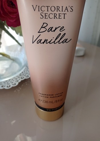 Victoria's Secret Bare Vanilla Vücut Losyonu - Görsel 2