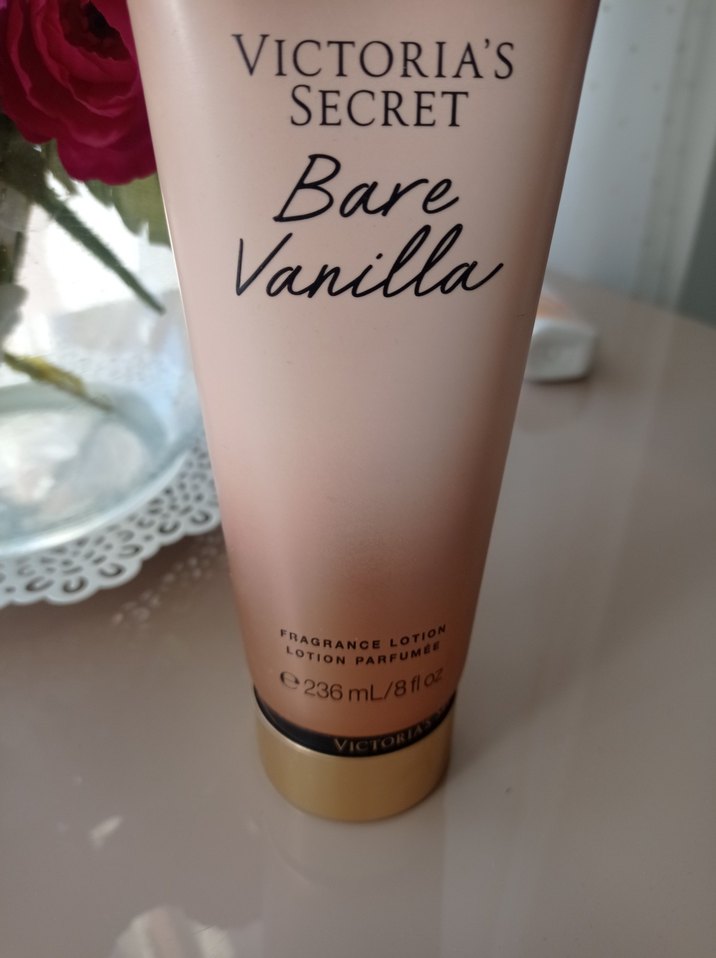 Victoria's Secret Bare Vanilla Vücut Losyonu - Görsel 2