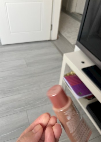 L'Oréal Paris Lumi Glotion Aydınlatıcı 902 Beige - Görsel 3