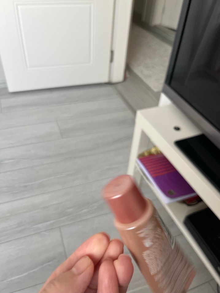 L'Oréal Paris Lumi Glotion Aydınlatıcı 902 Beige - Görsel 3