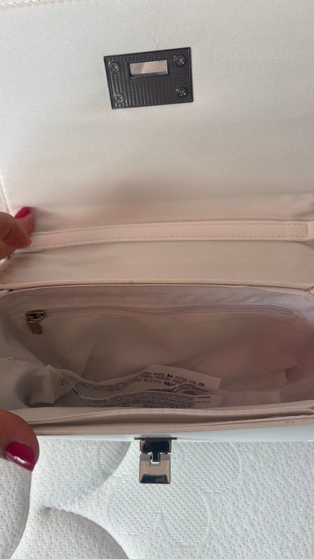 stradivarius beyaz askılı çanta - Görsel 3