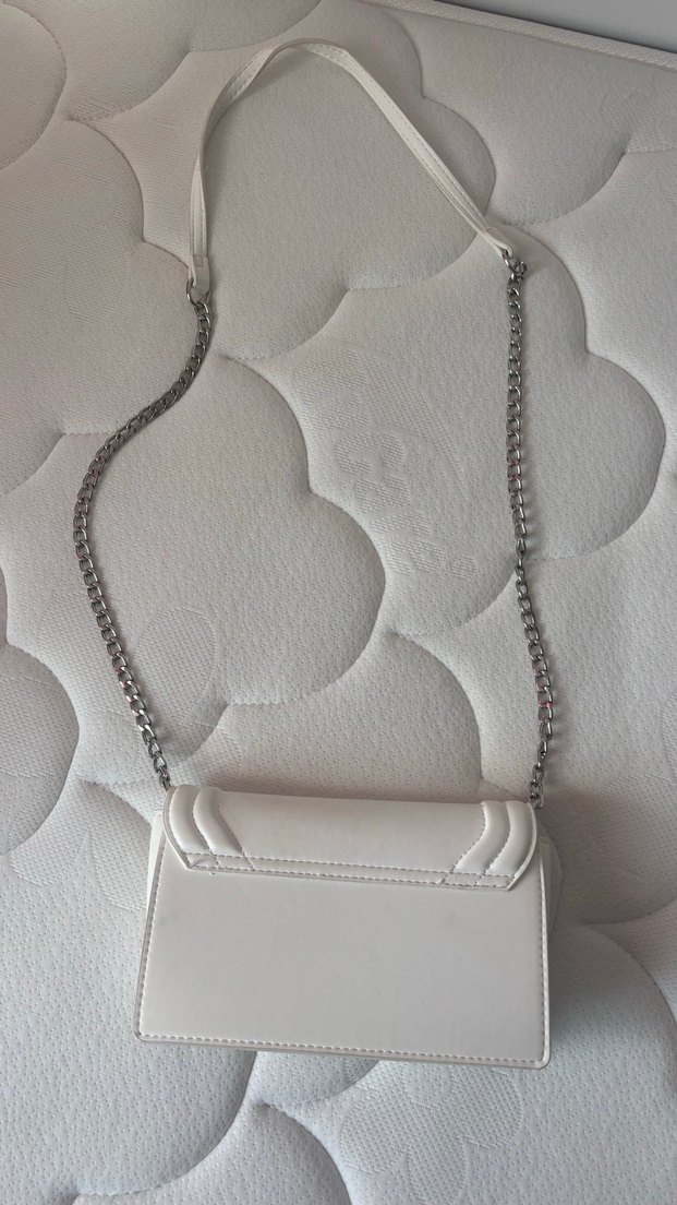 stradivarius beyaz askılı çanta - Görsel 2