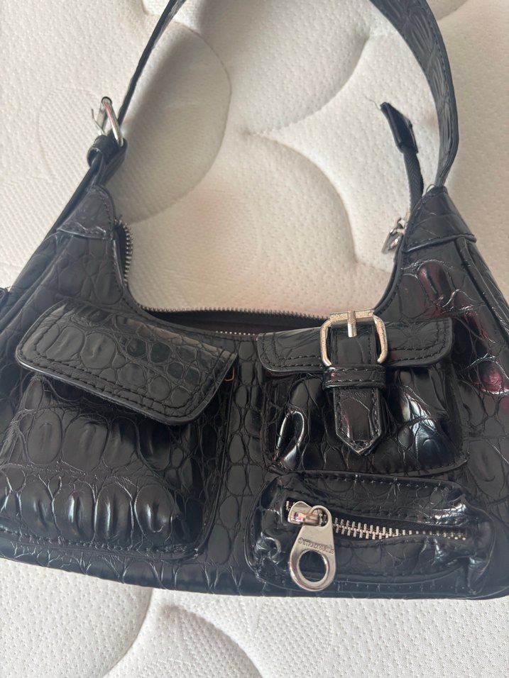 stradivarius kol çantası - Görsel 2