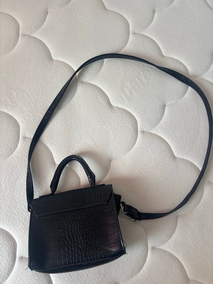 siyah askılı çanta - Görsel 2