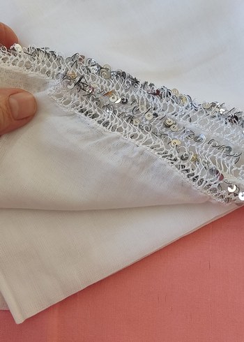 Beyaz pullu tülbent başörtüsü - Görsel 3