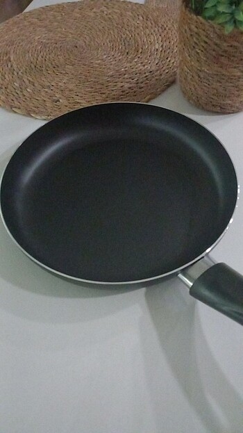 Beden 24 cm teflon tava